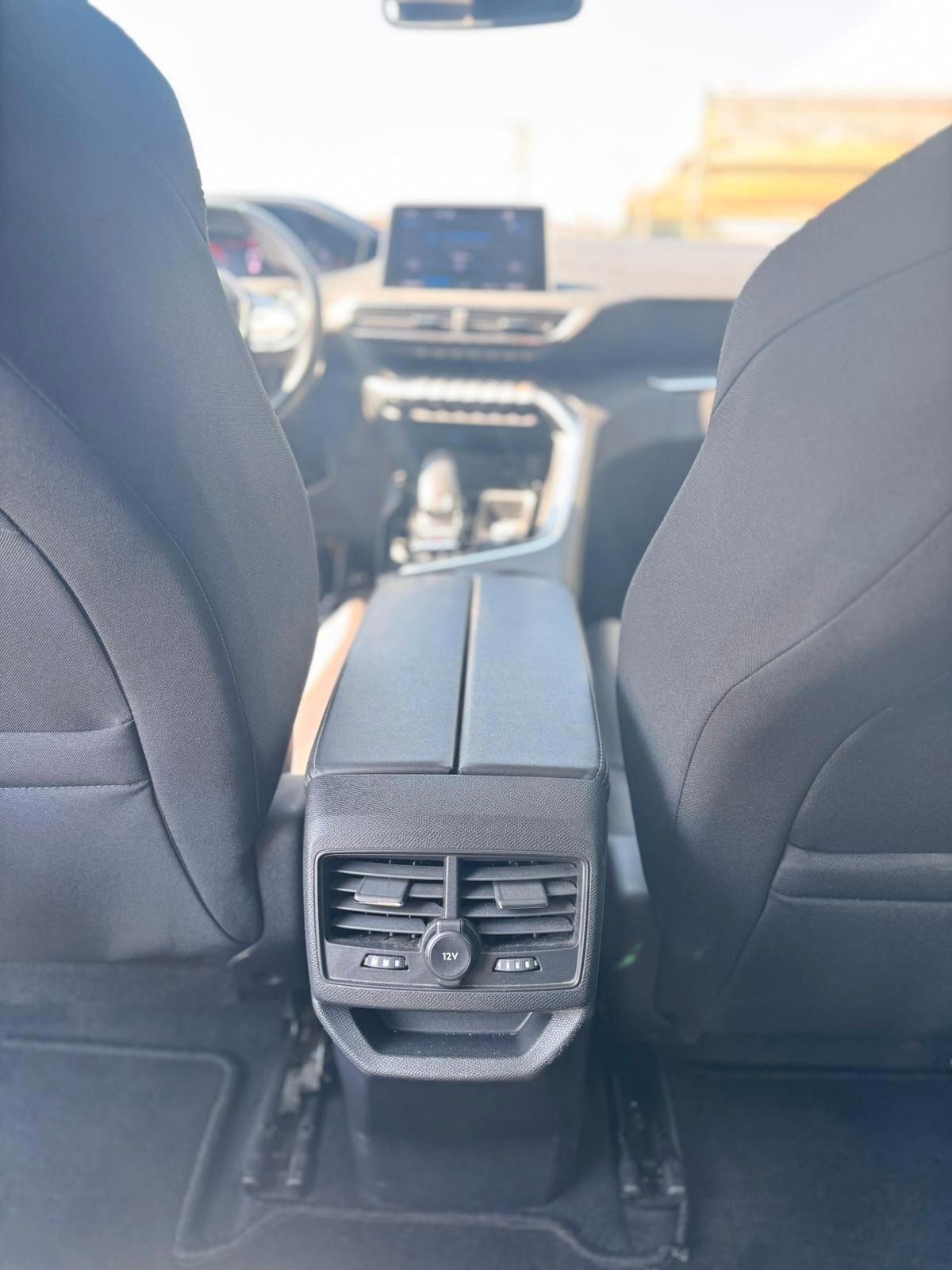 Peugeot 3008 BlueHDi 130 S&S EAT8 Active Pack