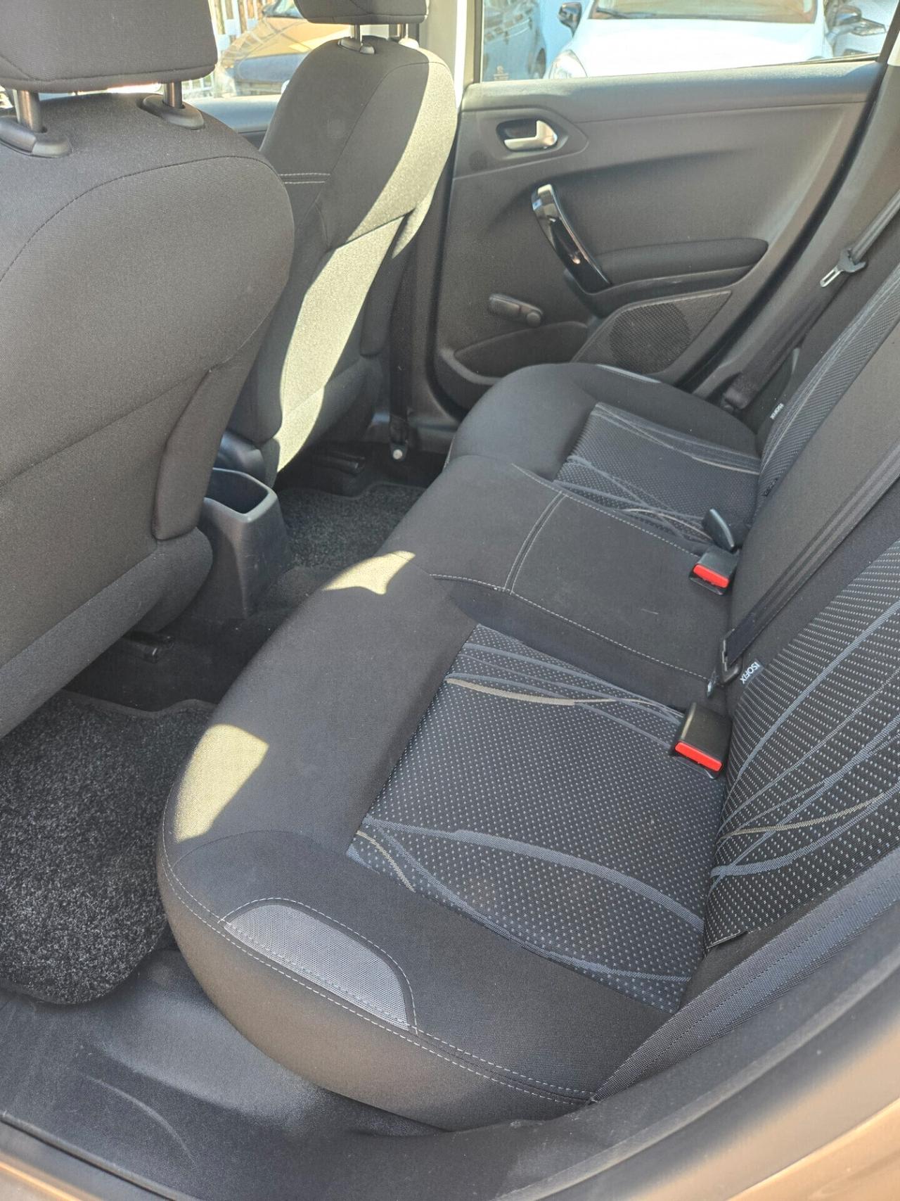 Peugeot 208 1.4 VTi 95 CV 5p. GPL Allure