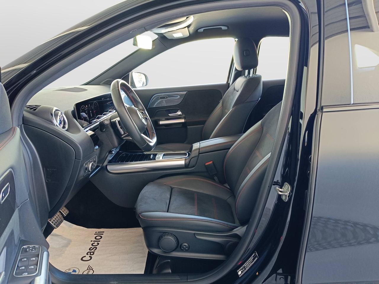 Mercedes-Benz GLA-H247 2023 - GLA 180 d AMG Line Advanced Plus auto
