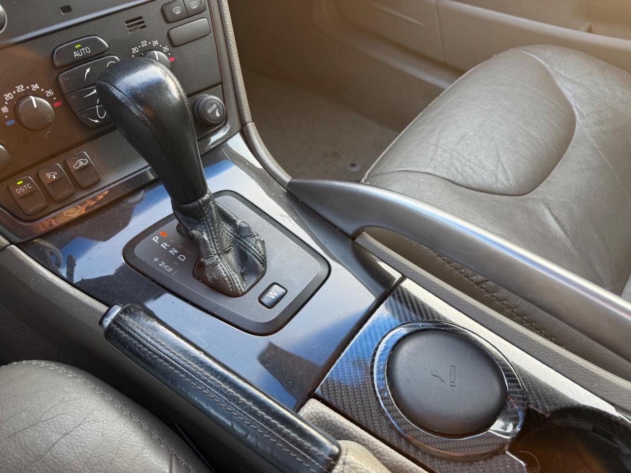 Volvo V70/XC70 V70 2.4 D5 20V cat AWD Momentum