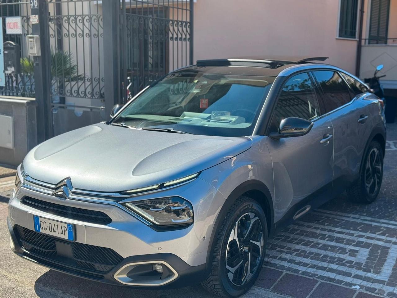 Citroen C4 BlueHDi 130 S&S EAT8 Shine