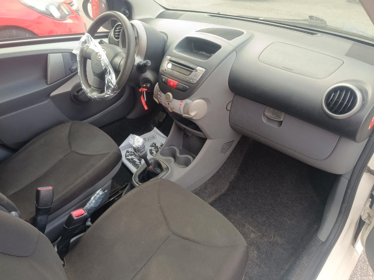 Toyota Aygo 1.0 12V VVT-i 5 porte Now