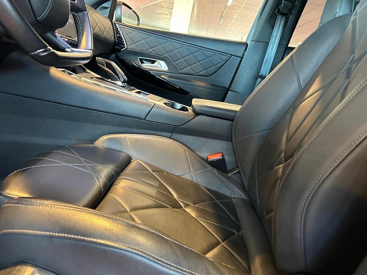 Ds DS 7 Crossback GRAND CHIC BlueHDi 130 aut. RIVOLI SPOTICAR