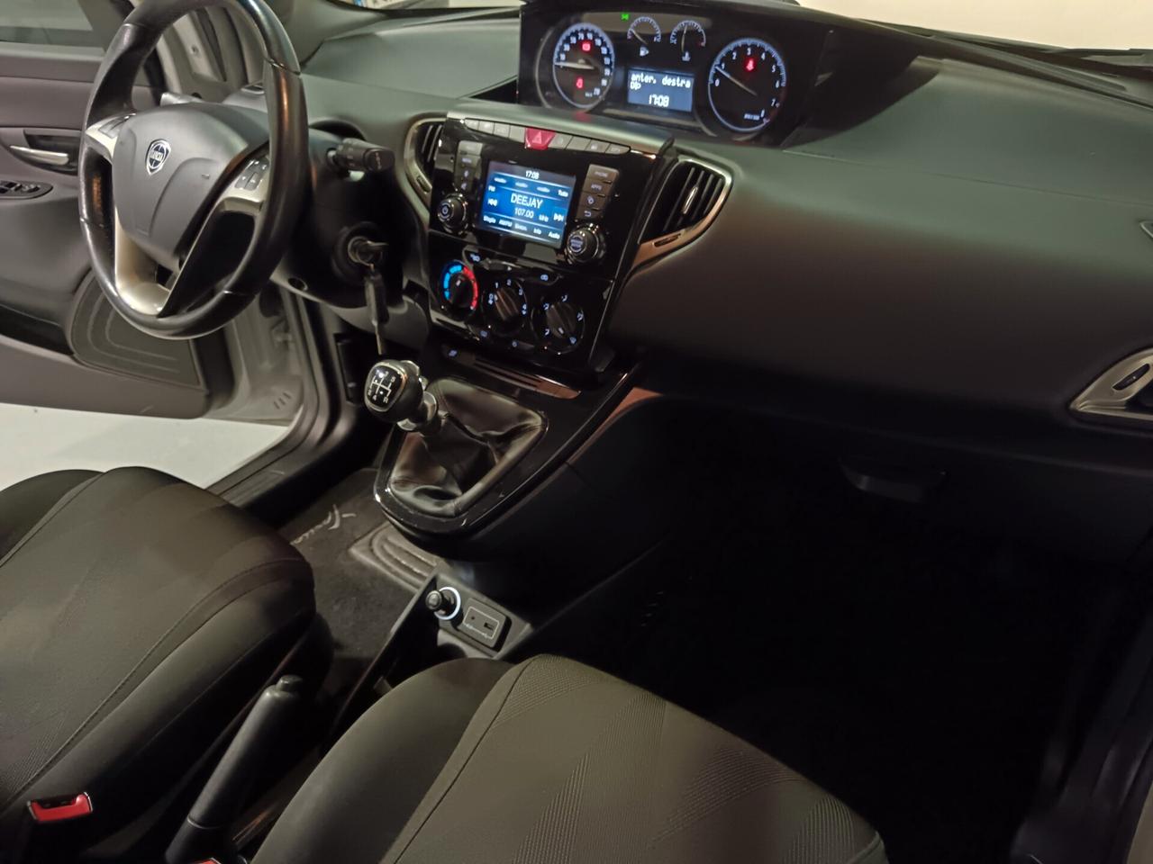 Lancia Ypsilon 1.2 69 CV 5 porte Gold PREZZO REALE