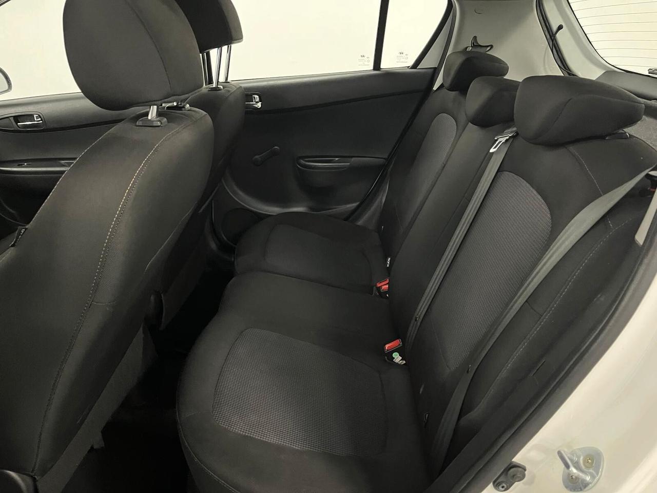 Hyundai i20 5p-1.2 Classic-GPL2035-NEOPATENTATI