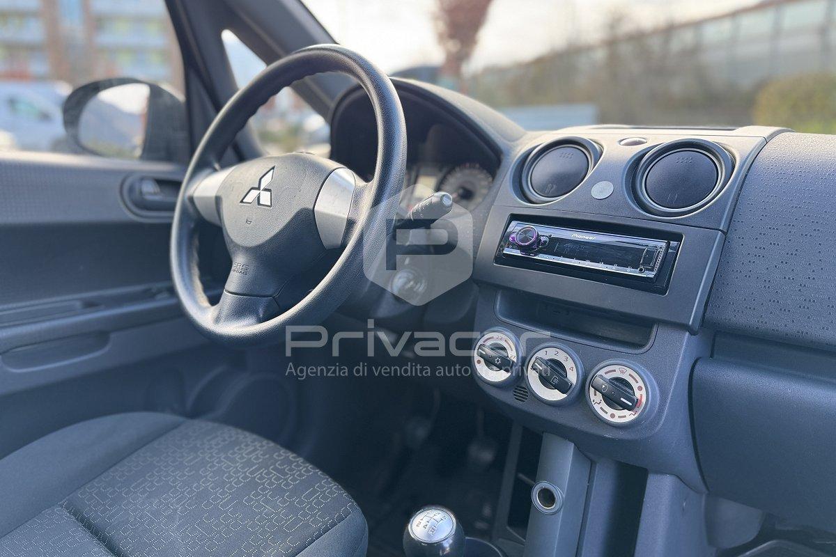 MITSUBISHI Colt 1.1 12V 5p. Invite