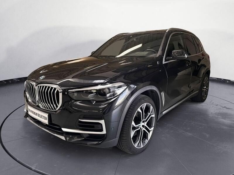 BMW X5 xdrive30d mhev 48V xLine auto
