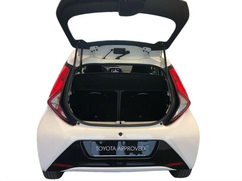 Toyota Aygo Aygo Connect 1.0 VVT-i 72 CV 5 porte x-play