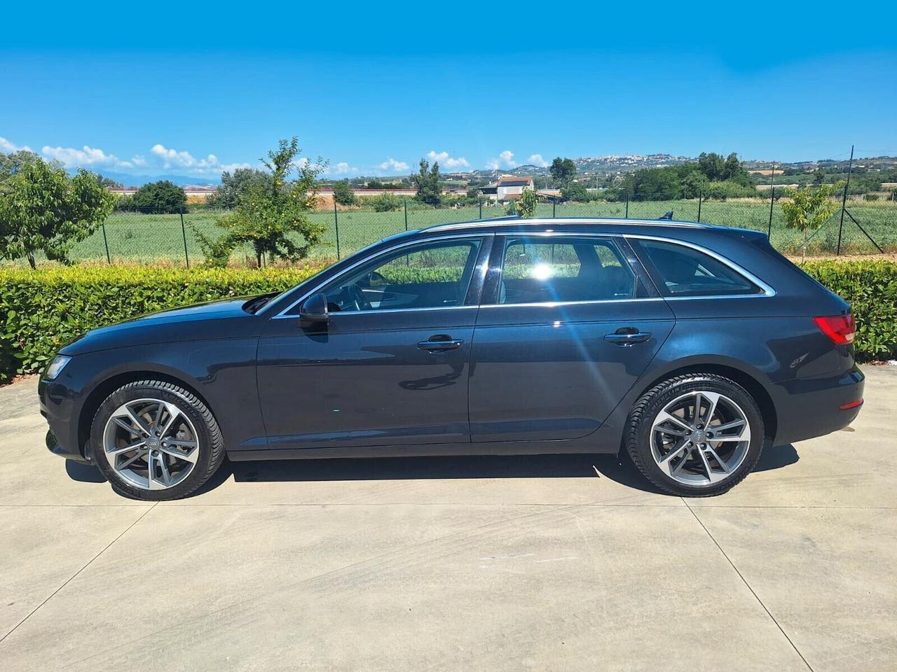 Audi A4 - Tetto, Virtual, Pelle, Xeno, Navi, Full Full