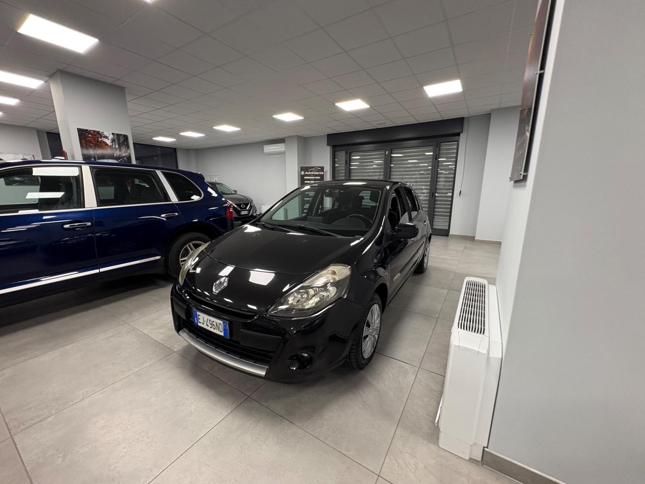Renault Clio 1.5 dCi 75CV anno 2011 neopatentati