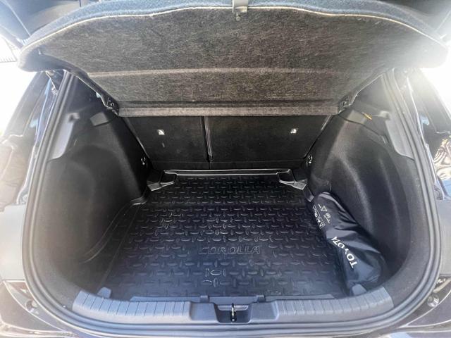 TOYOTA Corolla 1.8 Hybrid Active