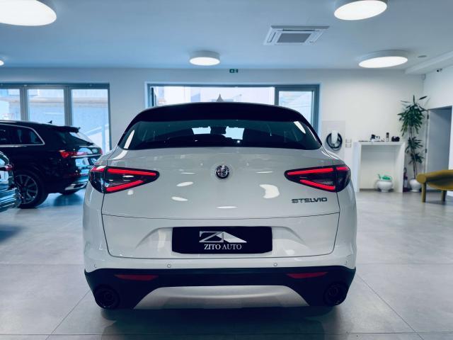 Alfa Romeo Stelvio 2.2 t Super rwd 160cv auto