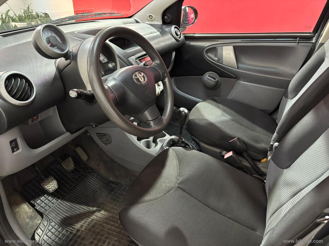TOYOTA Aygo 1.0 VVT-i 5p. Now