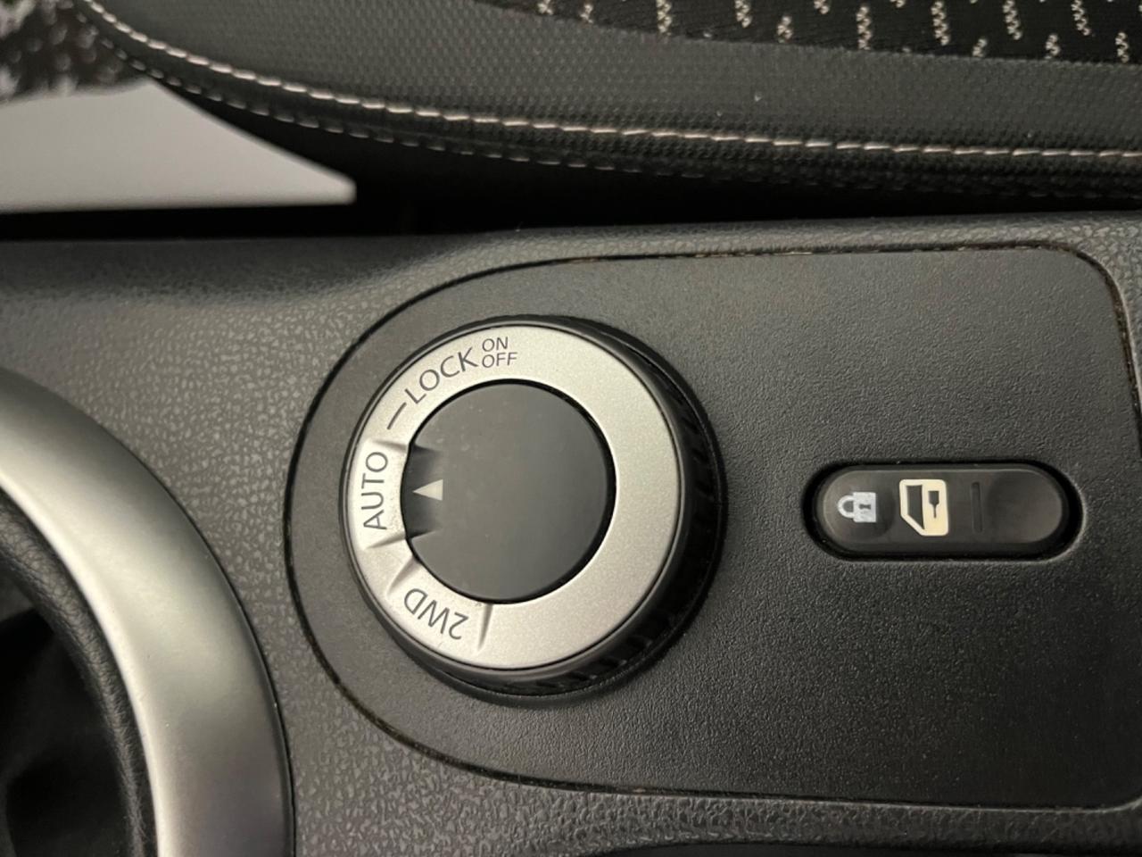 Nissan Qashqai 2.0 dCi DPF 4WD Tekna