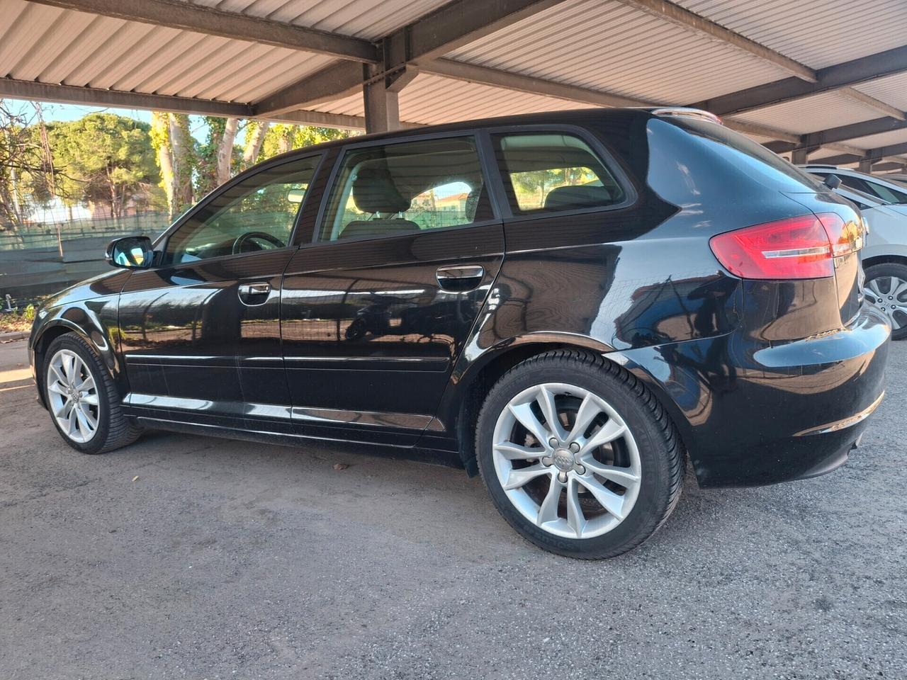 Audi A3 SPB 1.6 TDI 105 CV*CERCHI 17"*PERFETTA*
