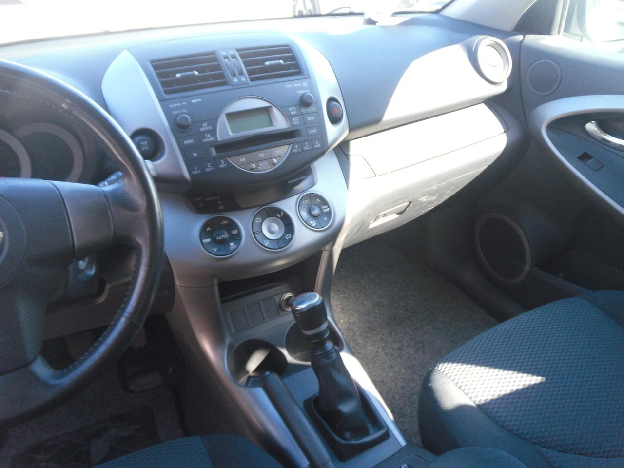 Toyota RAV 4 RAV4 2.2 D-4D 136 CV Sol