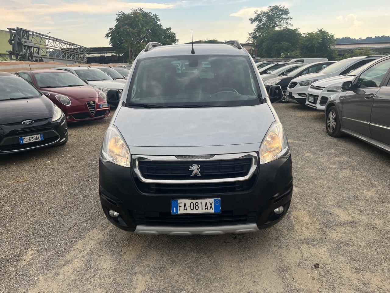 Peugeot Partner Tepee BlueHDi 120 S&S Outdoor