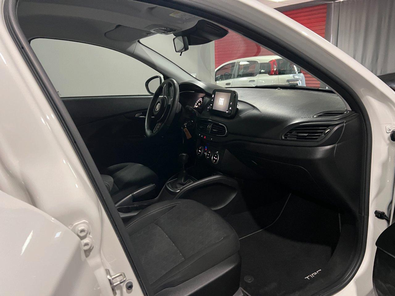 Fiat Tipo Tipo 1.6 mjt Cross s&s 130cv DA VETRINA