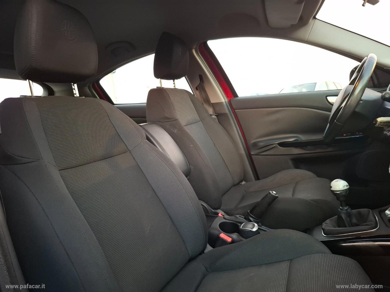 ALFA ROMEO Giulietta 1.6 JTDm-2 105 CV Distinctive