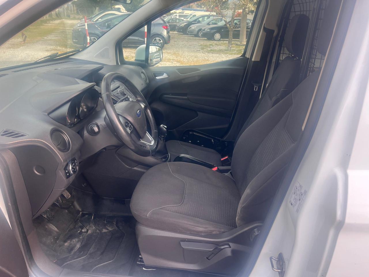 Ford Tourneo Courier 1.5 TDCI 75 CV VAN