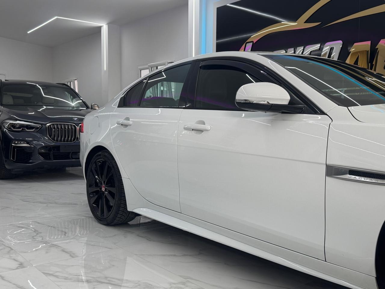 Jaguar XE 2.0 D 240 CV AWD aut. R-Sport