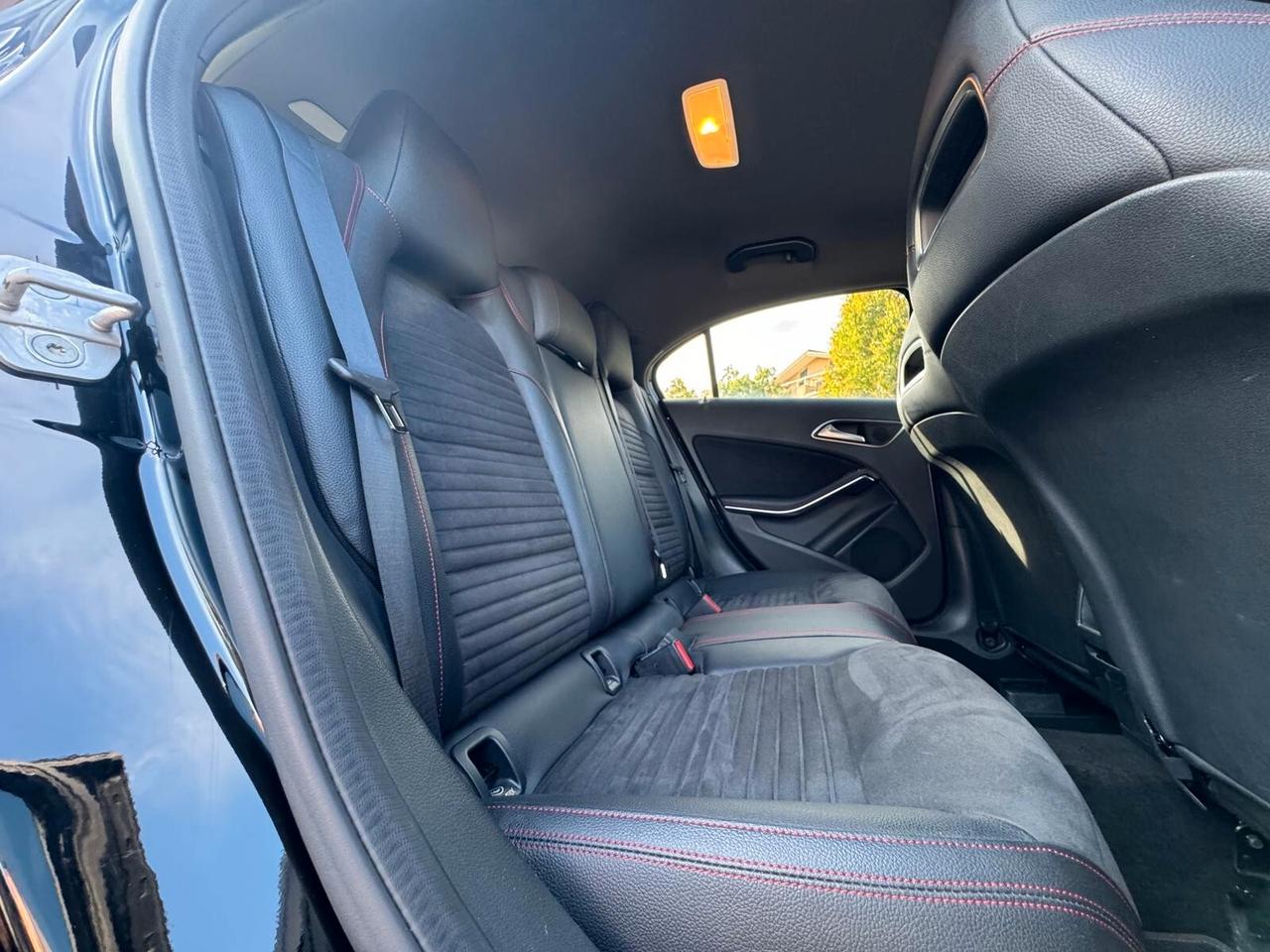 MERCEDES- BENZ A 180 d AUTOMATIC PREMIUM