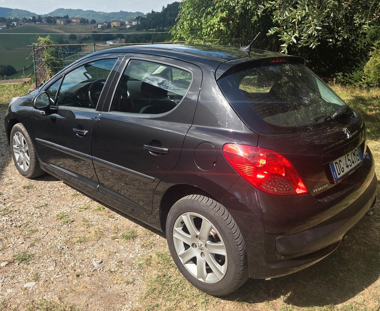 Peugeot 207 1.6 HDi 90CV 5 porte