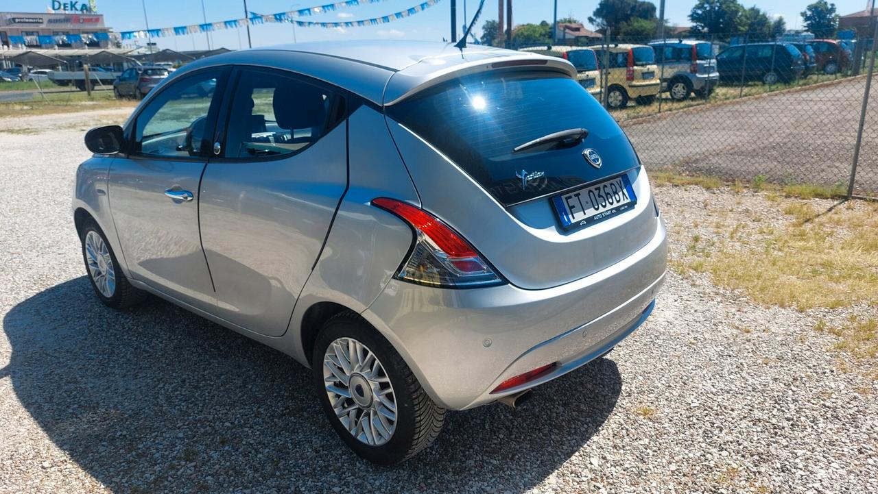 Lancia Ypsilon 1.2 69 CV 5 porte GPL Ecochic Gold