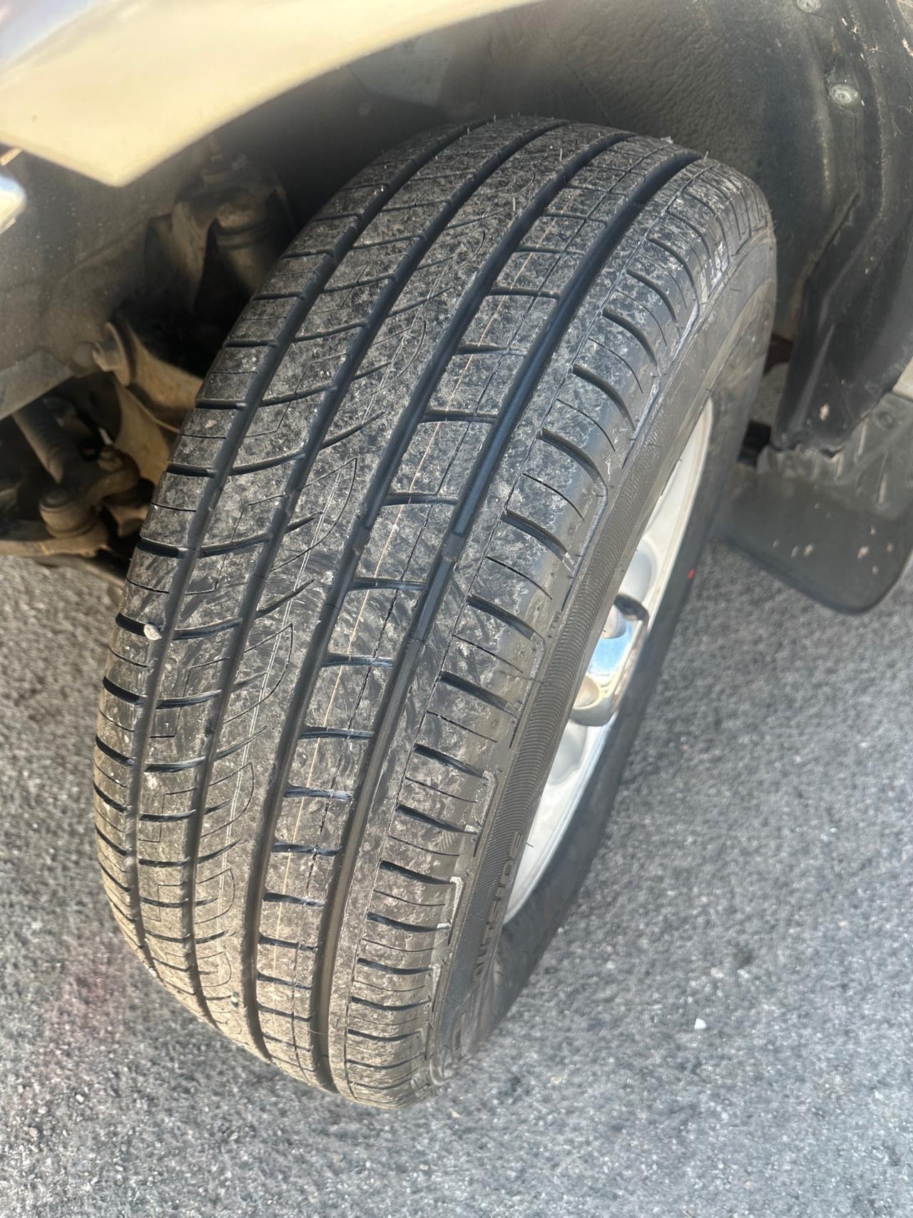 Nissan Terrano II 2.7 Tdi 5 porte - 7 Posti