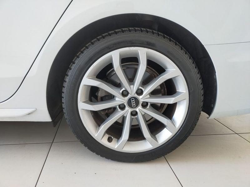 Audi A4 Avant 40 TDI quattro S tronic S line edition