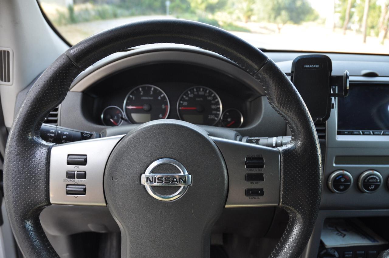 Nissan Pathfinder 2.5 dCi SE 7 Posti-Gancio Traino