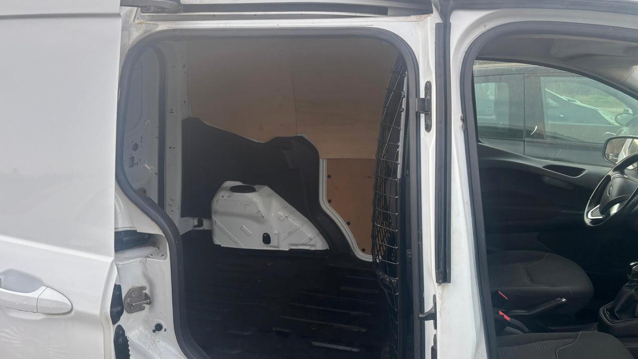 Ford Tourneo Courier 1.6 TDCI 95 CV Titanium