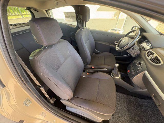 RENAULT Clio 1.6 16V 3 porte GANCIO TRAINO OK NEOPATENTATO