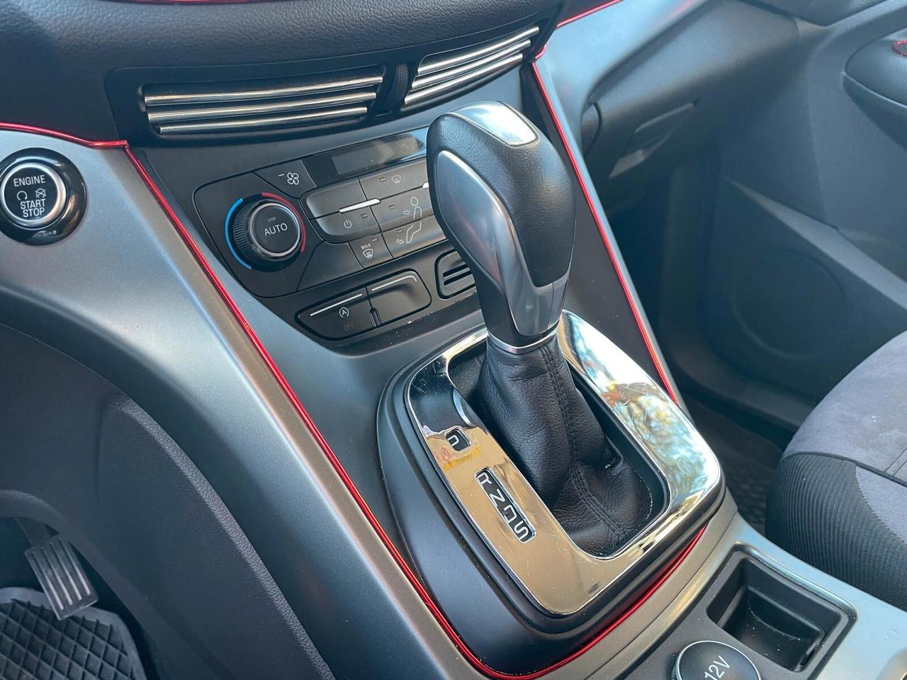 Ford Kuga 2.0 TDCI 120 CV S&S 2WD ST-Line