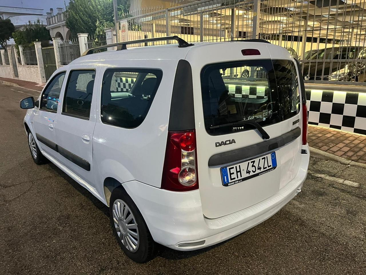 Dacia Logan MCV 1.5 dCi 90CV Lauréate 2011