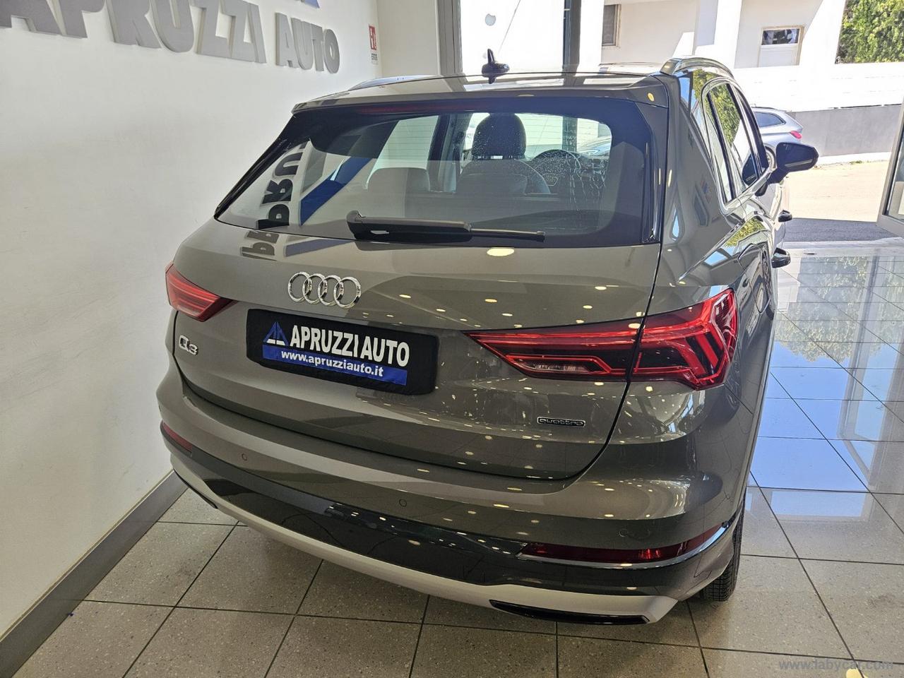 AUDI Q3 40 TDI quattro S tr. Business Adv.