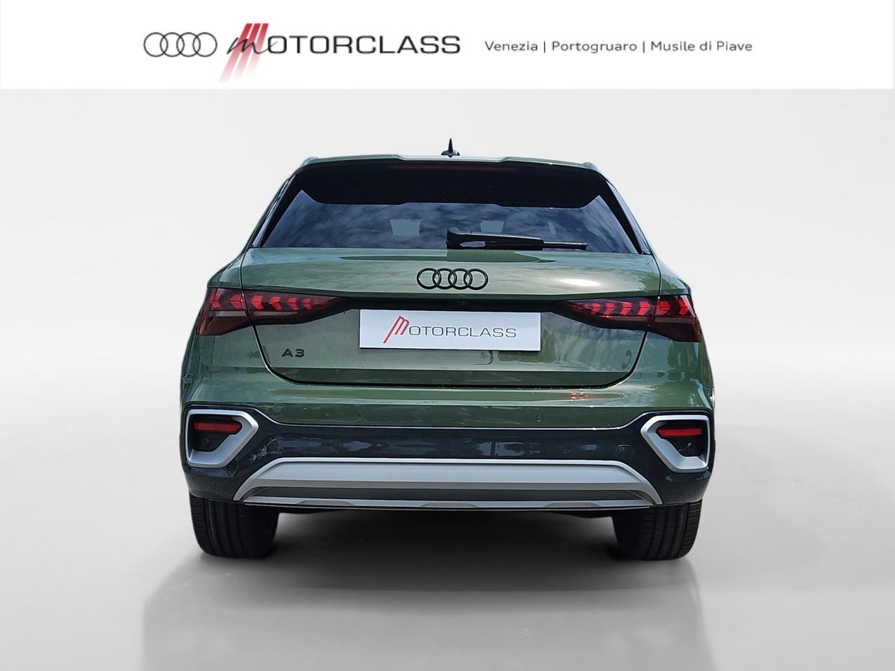 Audi A3 allstreet 30 2.0 tdi identity contrast s tronic