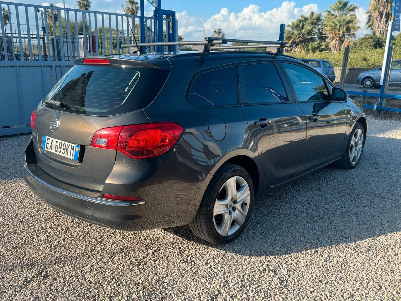 Opel Astra 1.4 Sports Tourer GPL