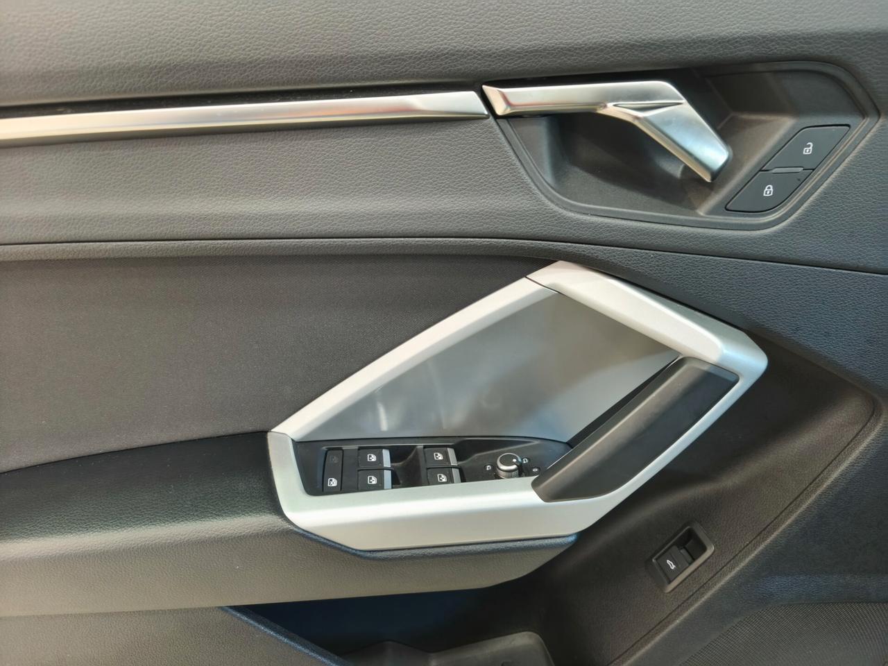 Audi Q3 35 TDI S tronic Business Advanced