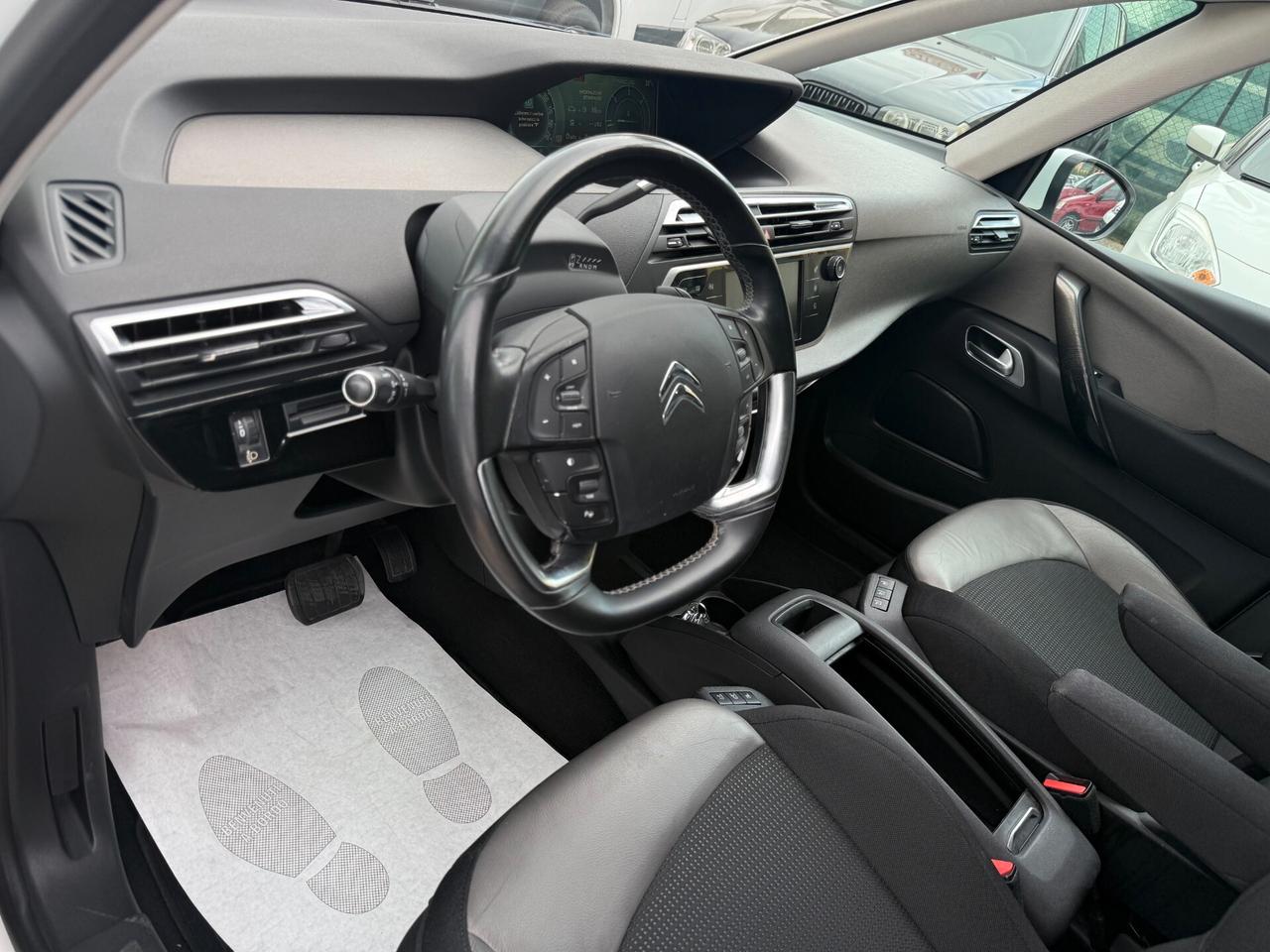 "FULL FULL" Citroen C4 Picasso BlueHDi 150 cv EAT6