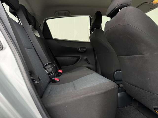 Toyota Yaris Yaris III 2011 5p 1.0