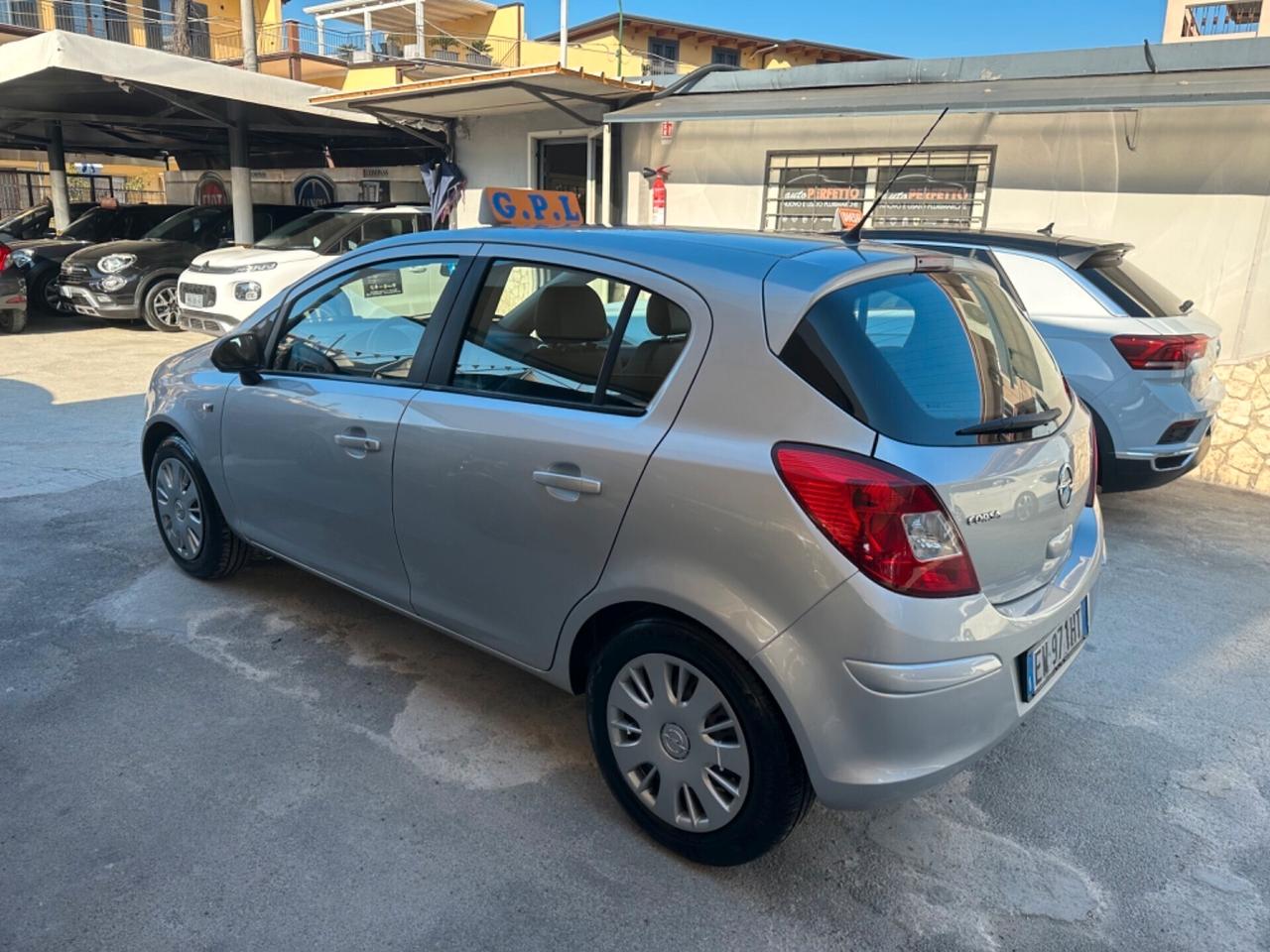 Opel Corsa 1.2 85CV 5 porte GPL-TECH Edition