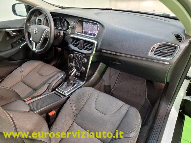VOLVO V40 Cross Country D2 Geartronic Business