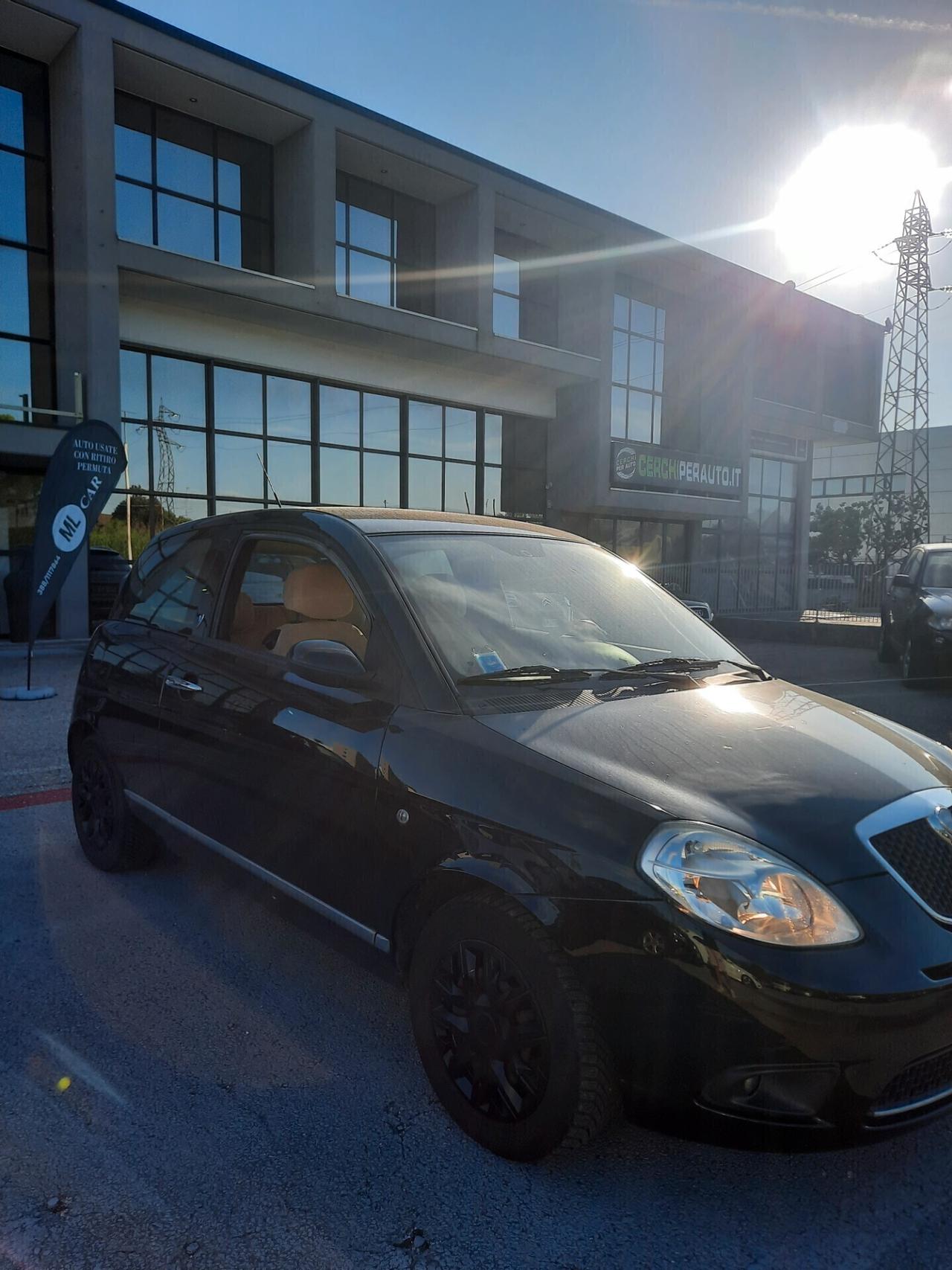 Lancia Ypsilon 1.2 Platino OK NEOPATENTATI