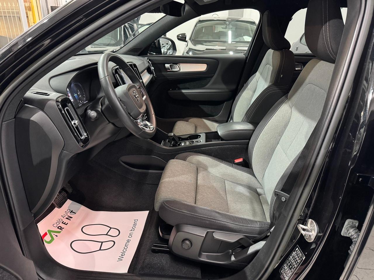 XC40 T4 Plug-in Hybrid Core VETRI SCURI BELLA