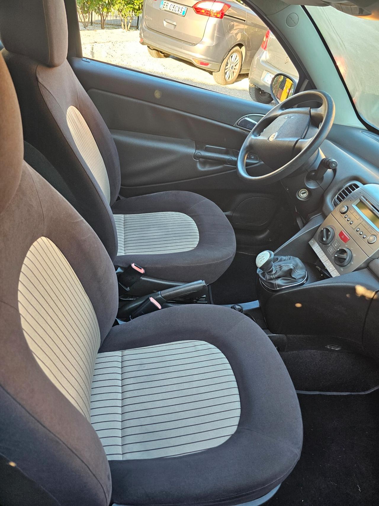 Lancia Ypsilon 1.2 Argento
