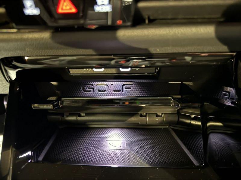 Volkswagen Golf GTI 2.0 TSI GTI