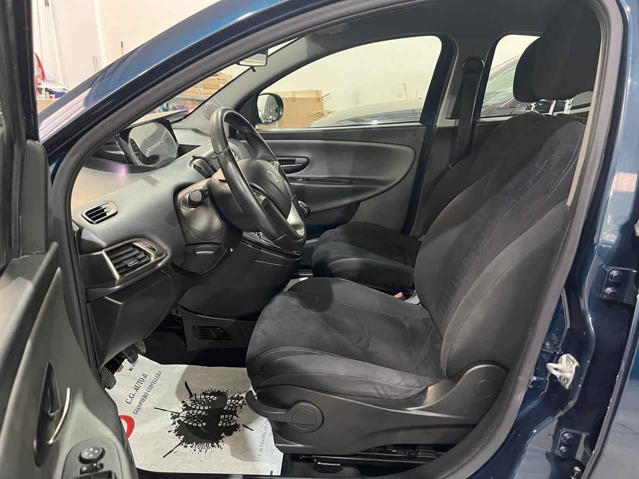 Lancia Ypsilon 1.2 69 CV - 30th Anniversary - 2015