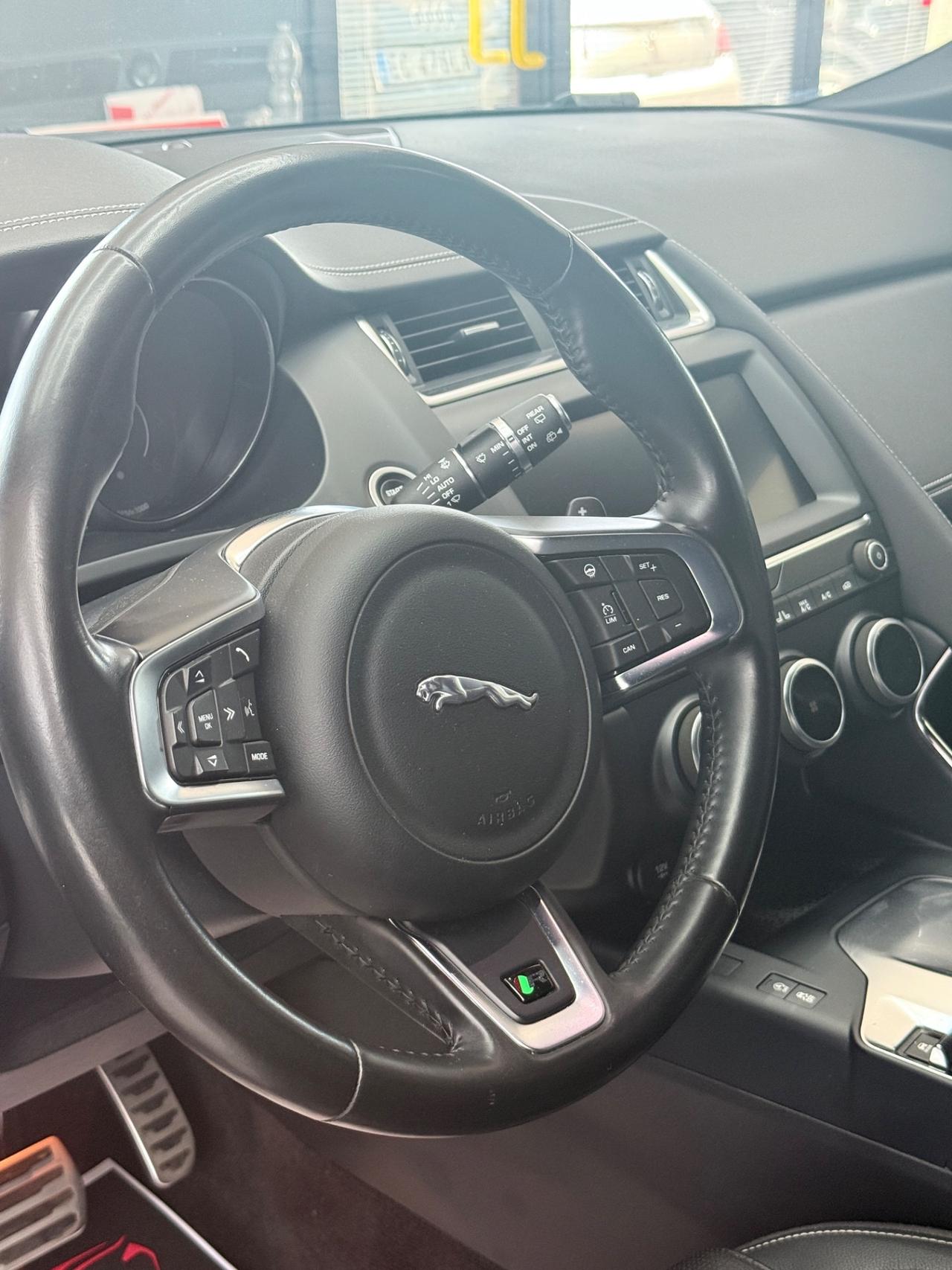 Jaguar E-Pace 2.0D 150 CV AWD R-Dynamic S