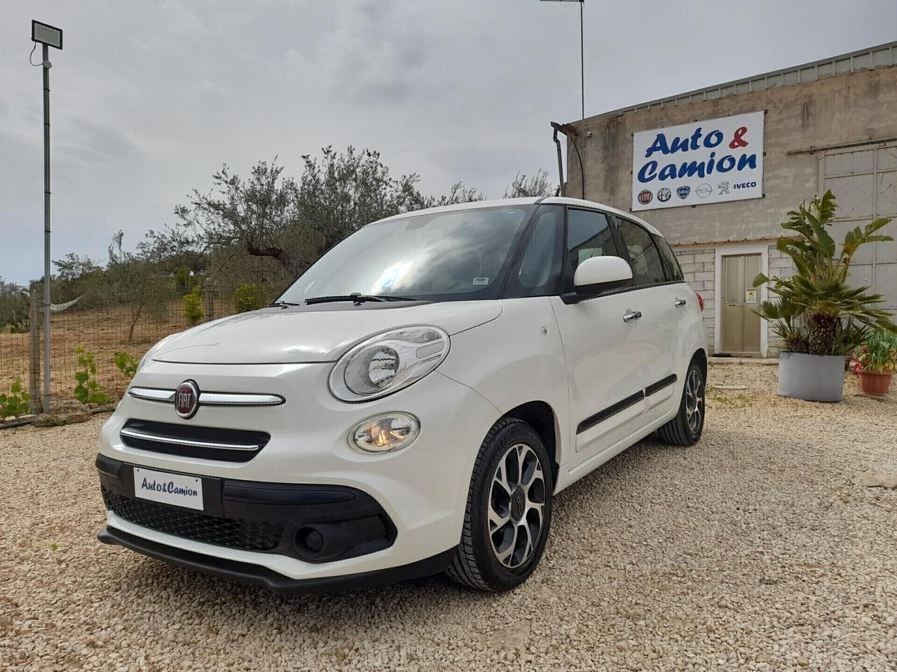 Fiat 500L 1.6 MJT 120 CV Lounge 7 POSTI